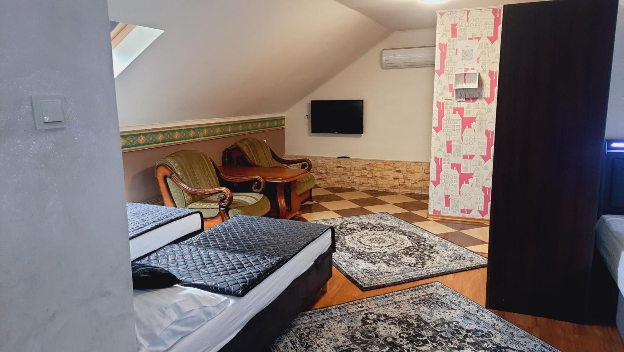 Hotel Rezydencja Rosa Przemyśl Dış mekan fotoğraf