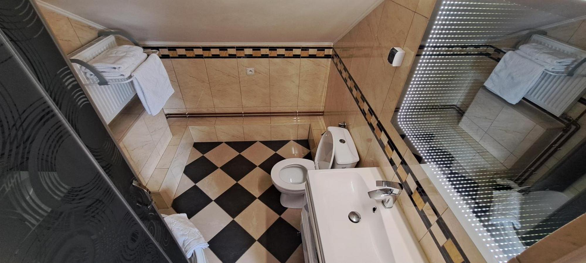 Hotel Rezydencja Rosa Przemyśl Dış mekan fotoğraf